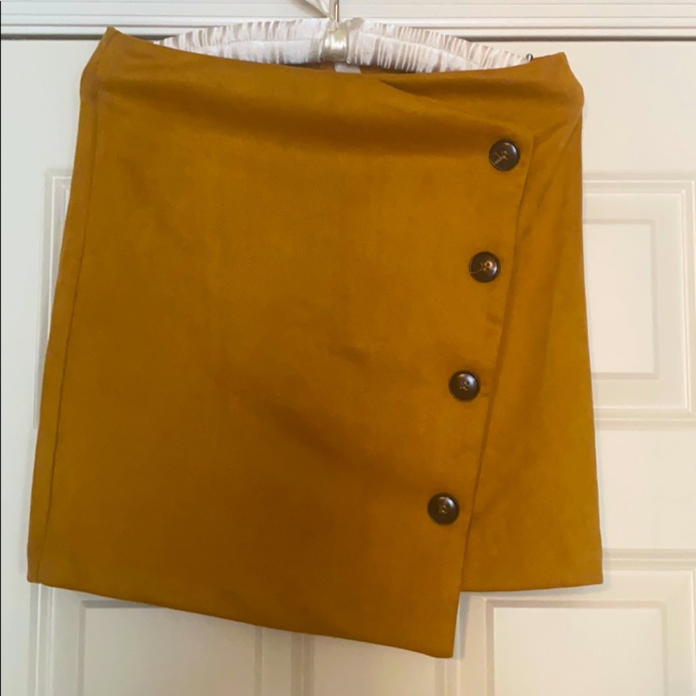 Women’s mustard yellow (suede like) skirt